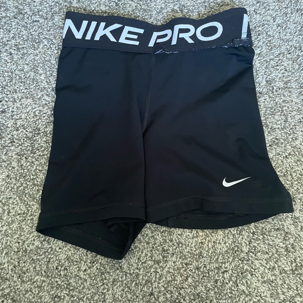 Black nike pro shorts